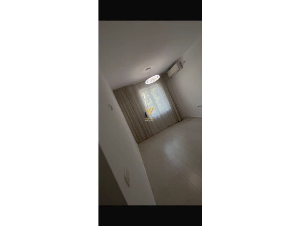 JEPET AMBIENT BIZNESI 50 M2 ME QERA TE PALLATET AGIMI 65.000 LEKE 2