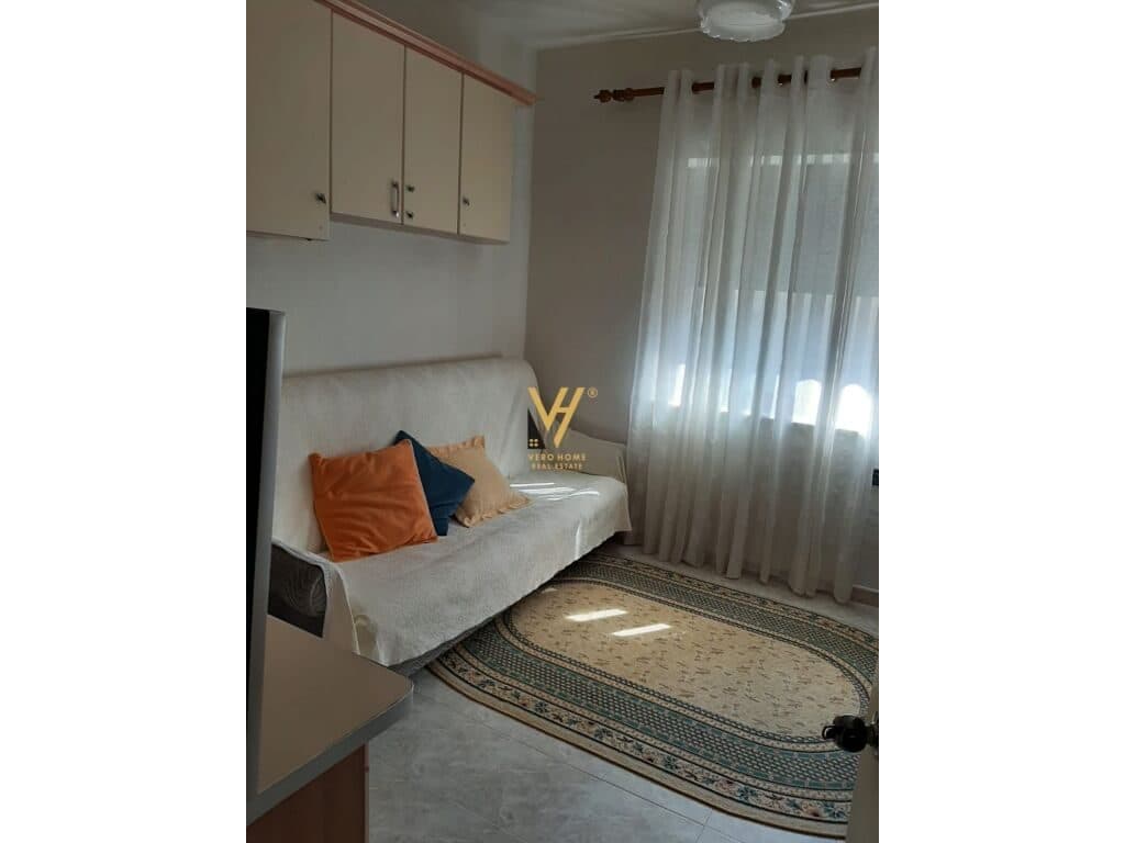 Jepet Apartament 2+1 me qera ne Kinostudio 100 m2