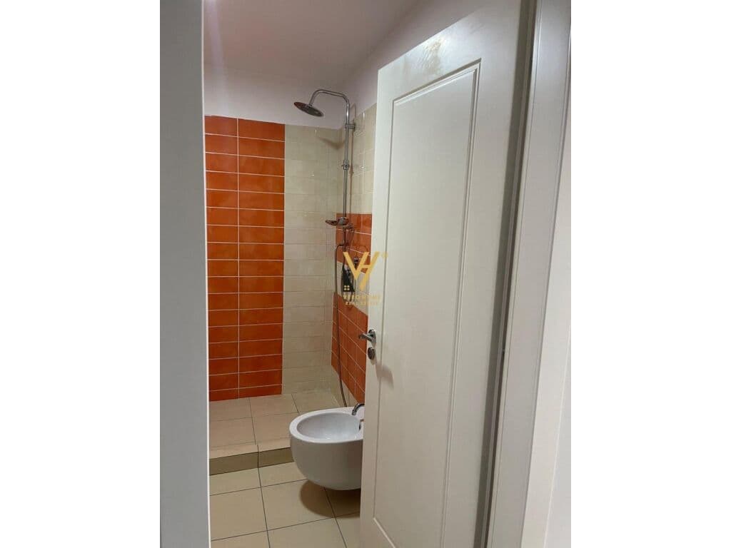 Jepet zyre me qera ne Vasil Shanto 100 m2 3