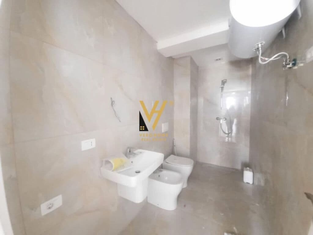 Jepet Zyre me qera te Fiore Di Bosko 94 m2 3
