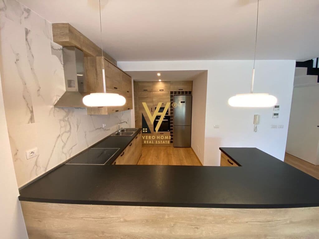 Jepet vile Dy Kateshe me qera te Olive Gorve Residence , Teg 250 m2 2