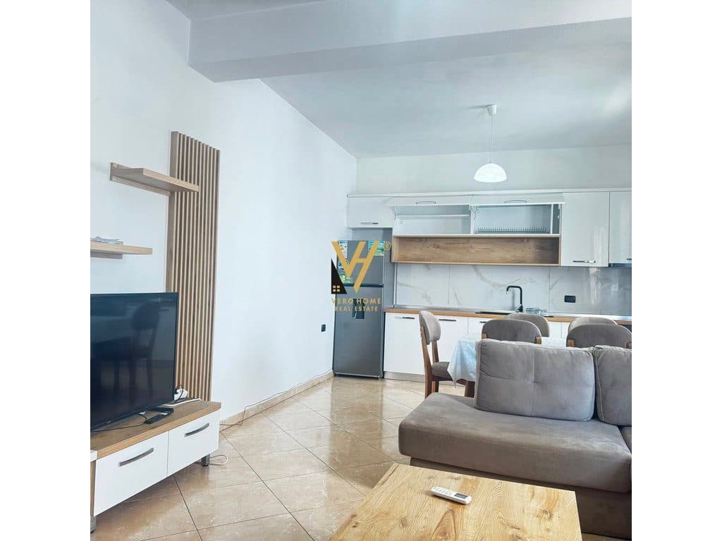 JEPET APARTAMENT 1+1+BLK ME QERA TE 5 MAJI 50.000 LEKE 2