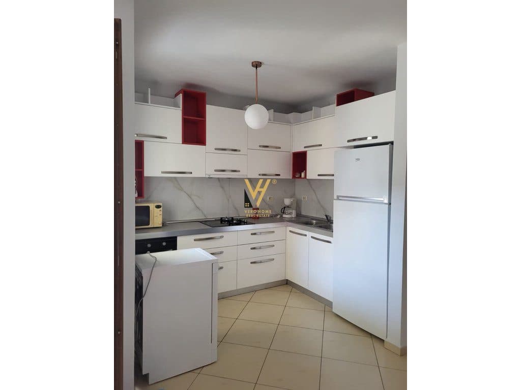 JEPET APARTAMENT 2+1+2 ME QERA TE KOPSHTI BOTANIK 650 EURO 2