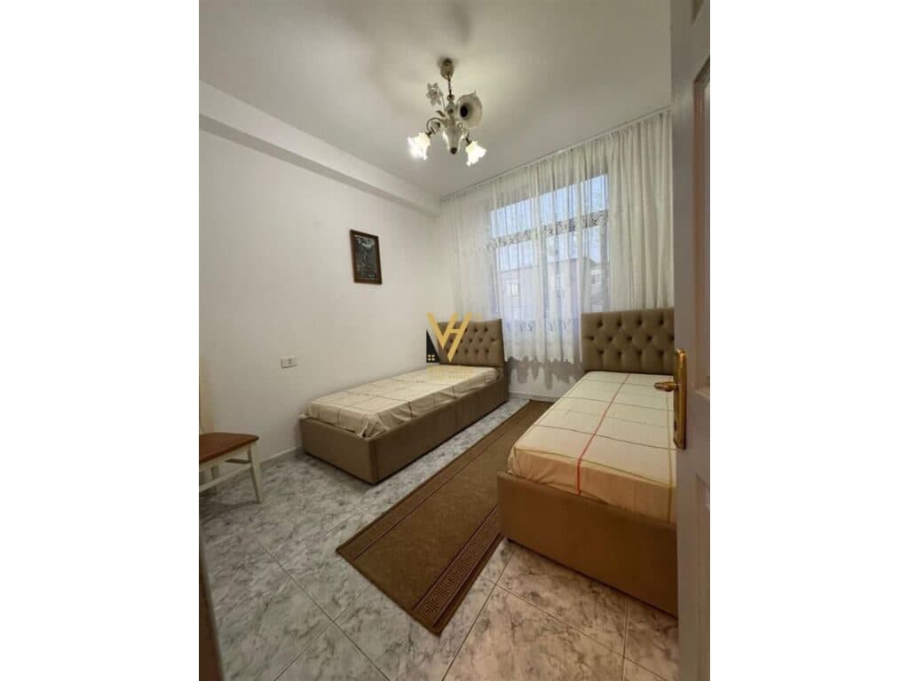 Jepet Apartament 2+1+2+ballkon me qera te Rruga Ferit Xhajko 95 m2 4