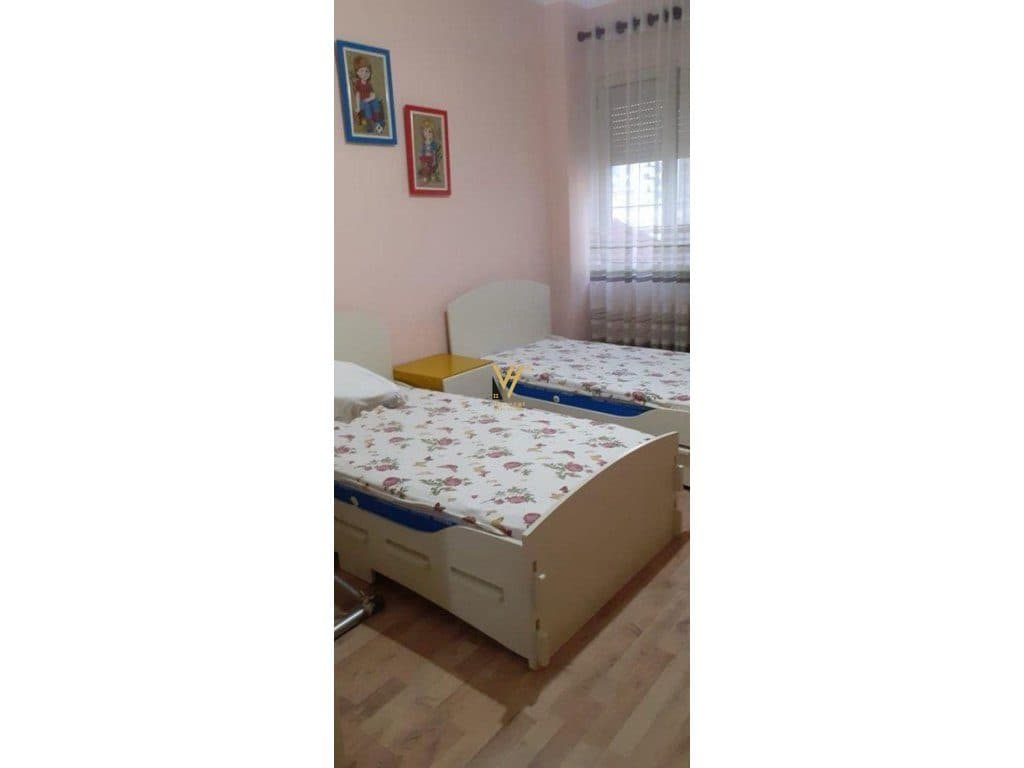 JEPET APARTAMENT 2+1+BLK ME QIRA TE KOMUNA E PARISIT 60.000 LEKE 3