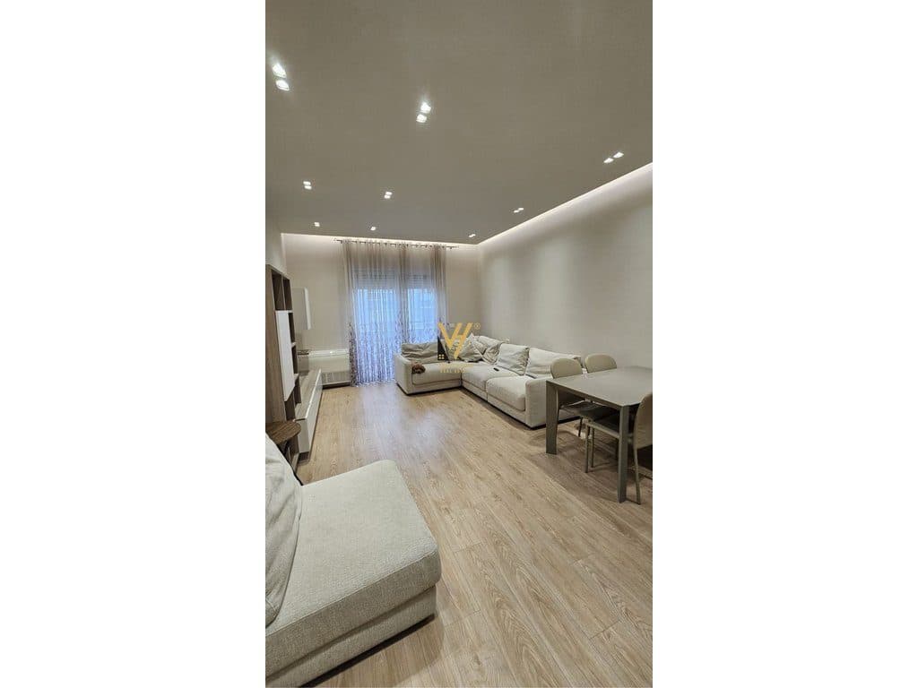 SHITET APARTAMENT 3+1+2+2BLK TEKOPSHTI ZOOLOGJIK 330.000 EURO