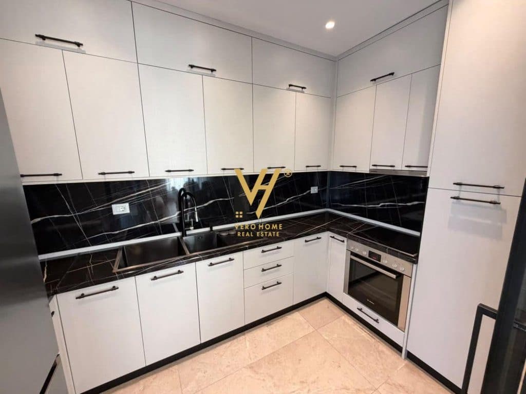 JEPET APARTAMENT 3+1+2 BLK ME QIRA NE PORCELAN 1.000 EURO 3
