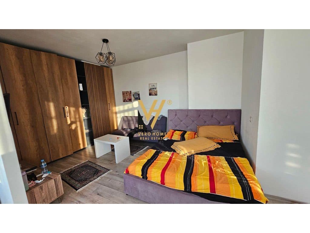 JEPET GARSIONERE 45 M2 ME QERA TE RRUGA E KAVAJES 46.000 LEKE 3