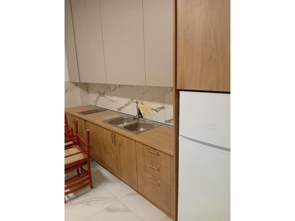 JEPET ZYRE 124 M2 ME QIRA TE LAKE VIEW 170.000 LEKE