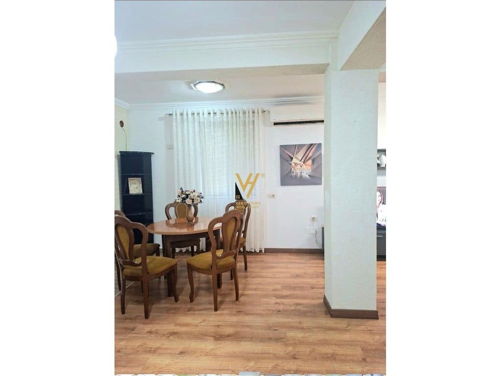 JEPET HYRJE 2+1 ME QIRA NE ALLIAS 50.000 LEKE 3