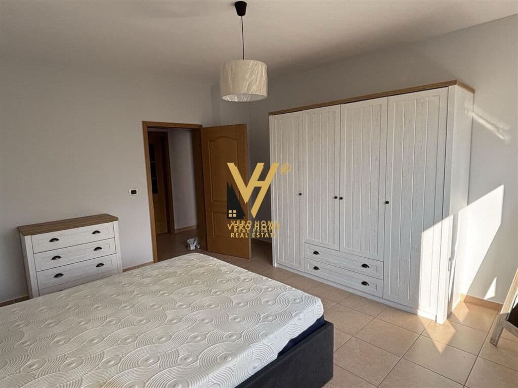 JEPET APARTAMENT ME QERA 1+1+BLK NE BLLOK 730 EURO 2