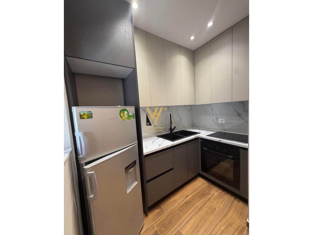 JEPET APARTAMENT 3+1+BLK ME QIRA TE MEDRESEJA 80.000 LEKE 2
