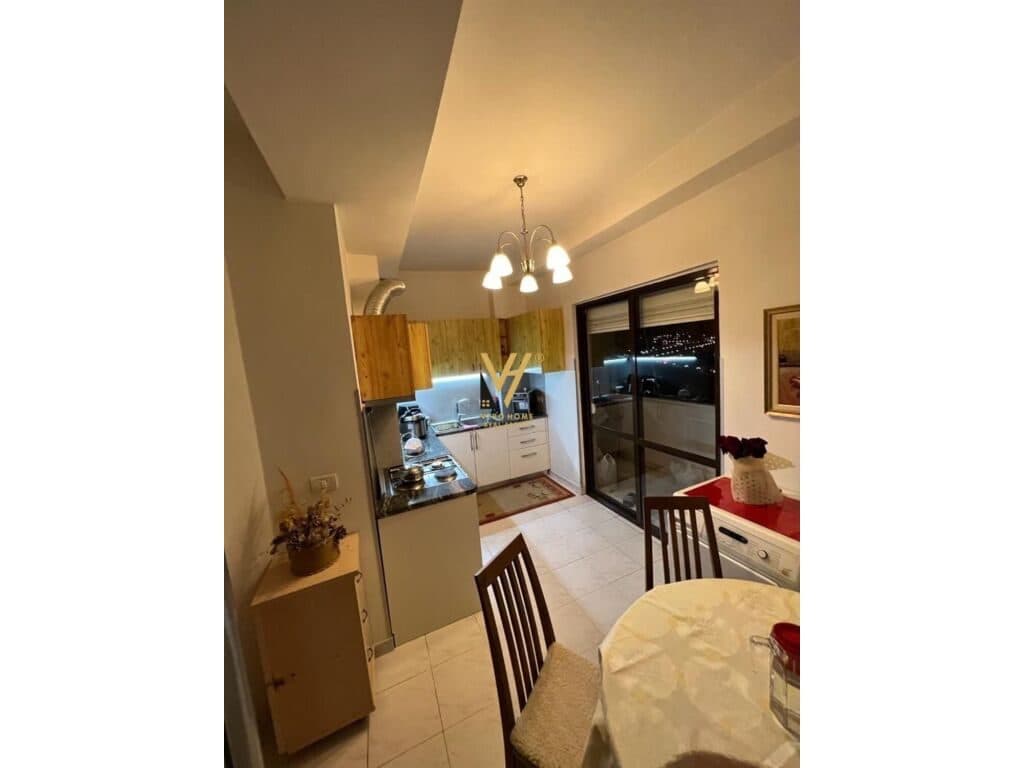 Jepet Apartament 2+1 me qera te Brryli 100 m2 2