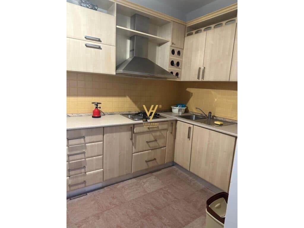 Jepet Apartament 3+1+2 me qera te Vollga, Durres 165 m2 3