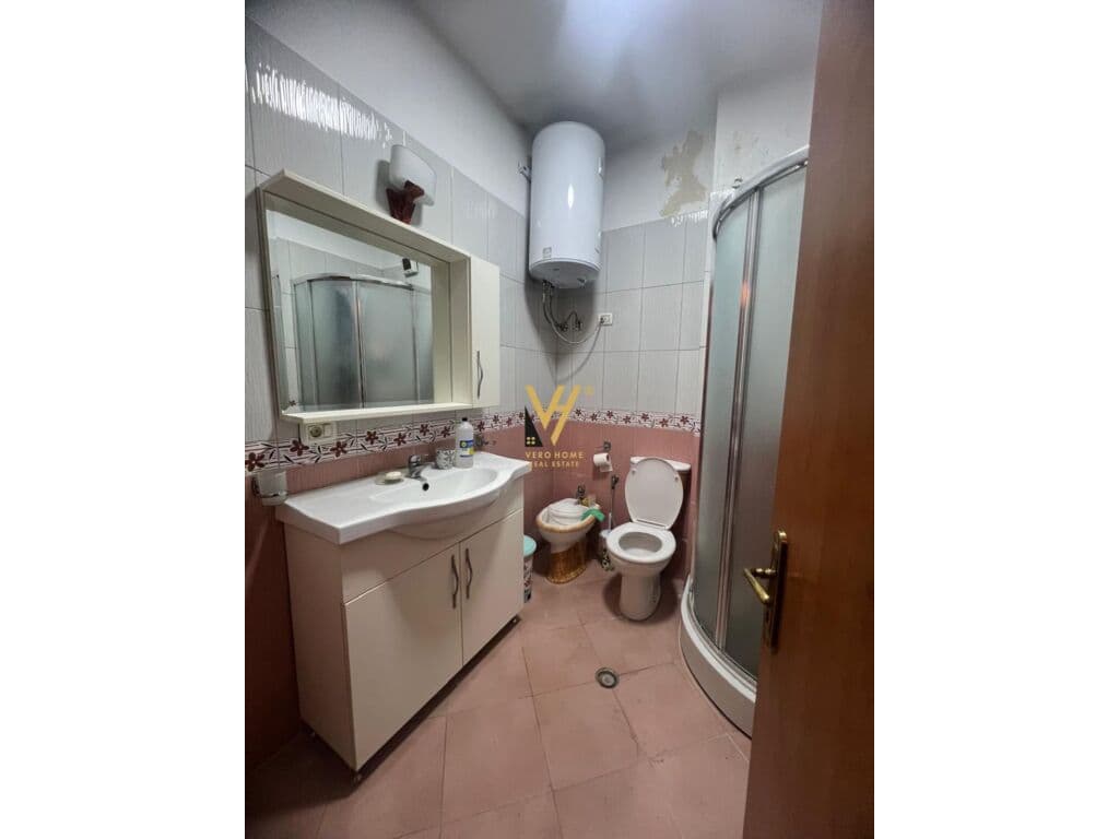Shitet Apartament 2+1+2+ballkon te Mbikalimi i Kristalit , Komuna e Parisit 116 m2 4