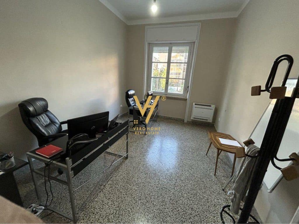JEPET ZYRE 127 M2 ME QERA TE STADIUMI DINAMO 1.000 EURO 4