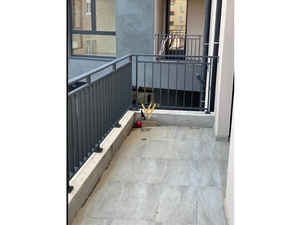 JEPET APARTAMENT 2+1+BLK ME QERA TE PAZARI I RI 800 EURO 4