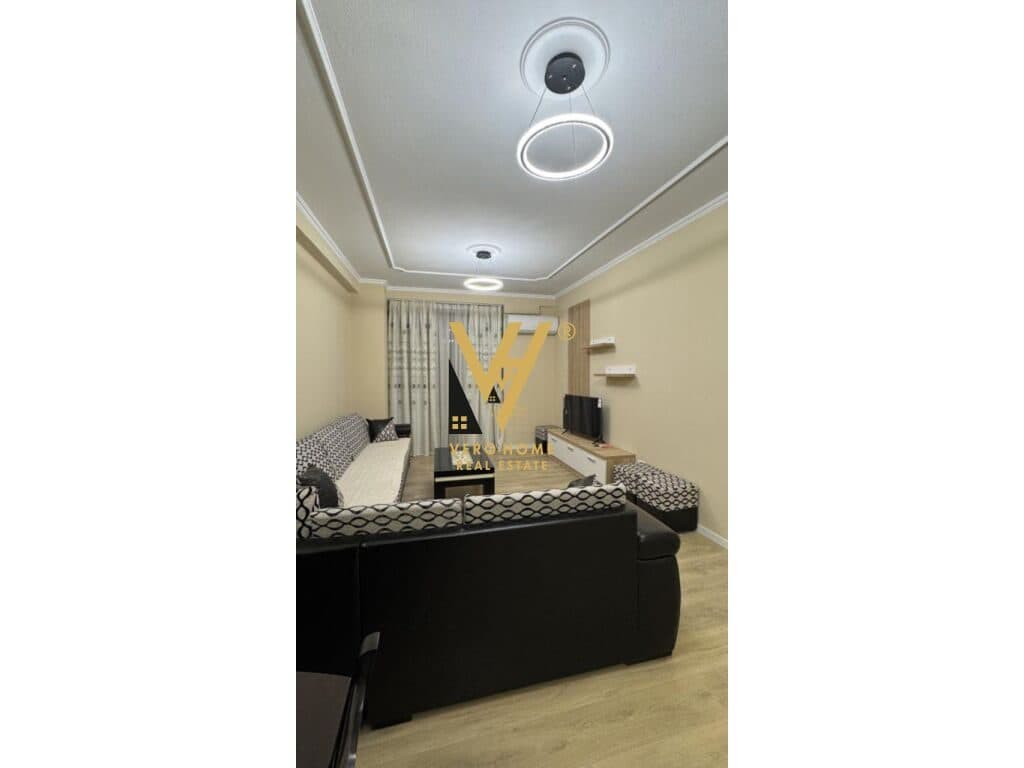 JEPET APARTAMENT 1+1 ME QERA TE 21 DHJETORI 700 EURO