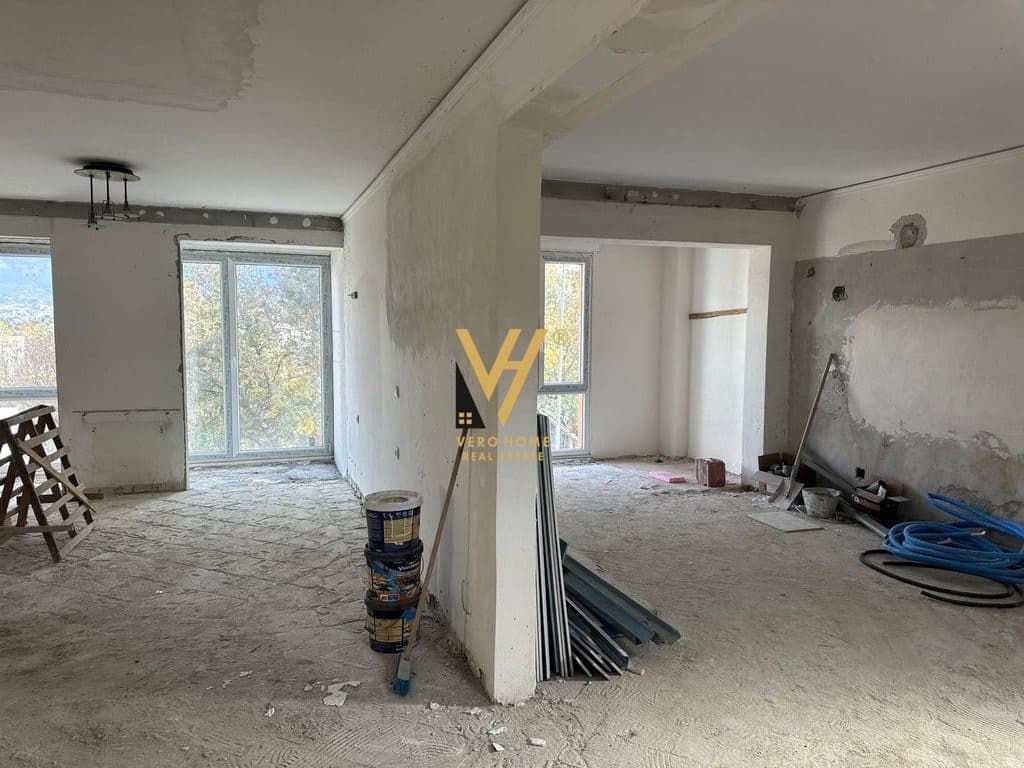 JEPET GODINE 1.100 M2 ME QERA TE KODRA E DIELLIT 8.500 EURO 2