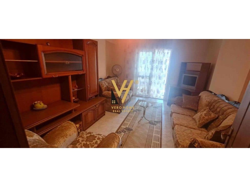 JEPET APARTAMENT 3+1 ME QIRA TE RR.DRITAN HOXHA 50.000 LEKE 2