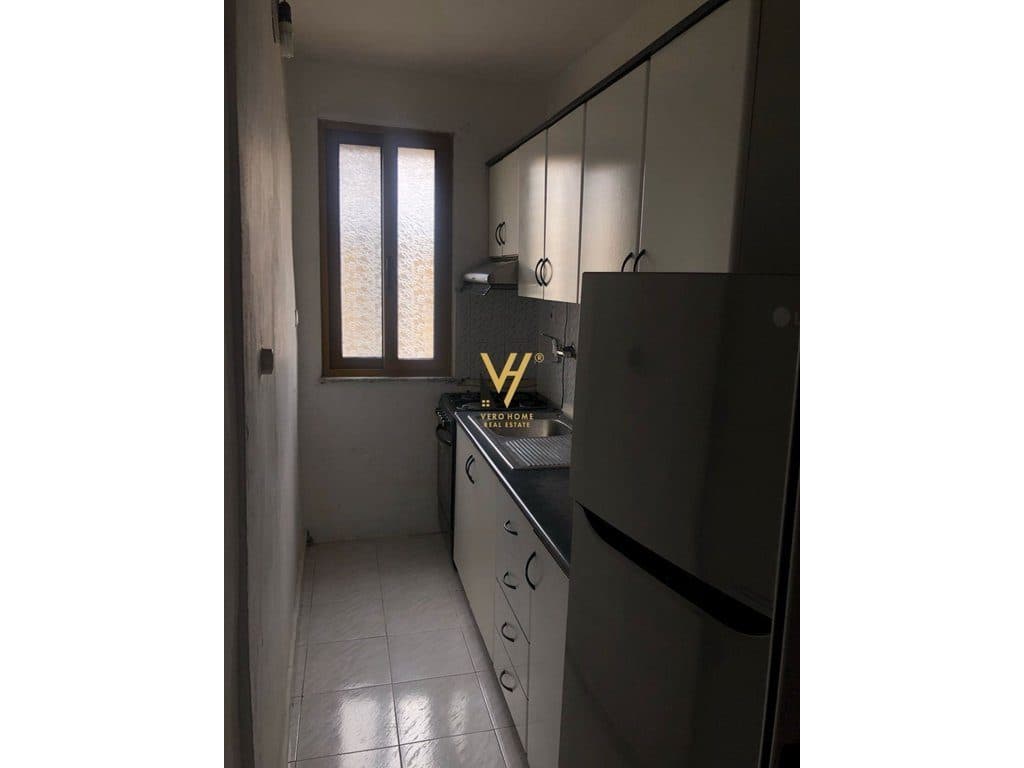 JEPET APARTAMENT 2+1+BLK ME QERA TE 21 DHJETORI 55.000 LEKE 2