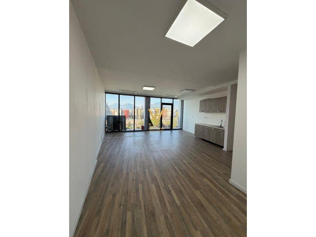 JEPET ZYRE 124 M2 ME QIRA TE LAKE VIEW 170.000 LEKE