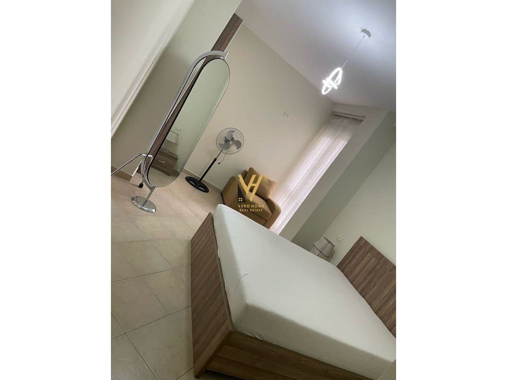 JEPET APARTAMENT 2+1+2BLK ME QERA TE TREGU ELEKTRIK 70.000 LEKE 3