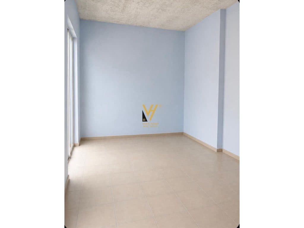 SHITET AMBIENT BIZNESI 61 M2 TE QYTETI STUDENTI 90.000 EURO 4