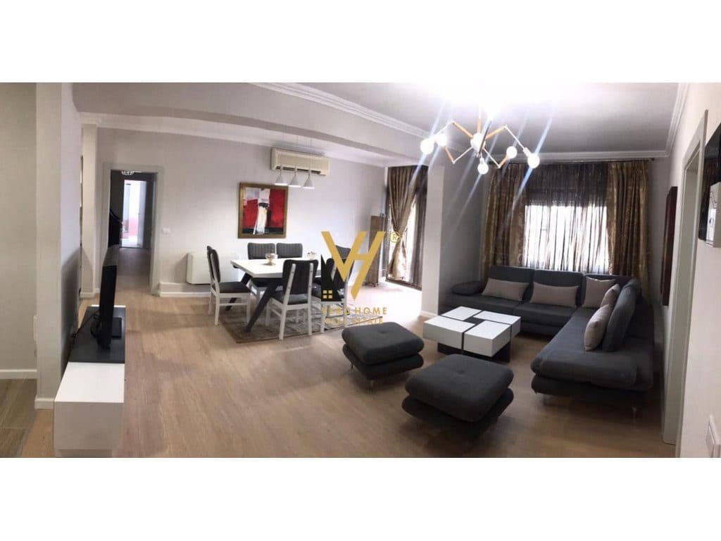 JEPET APARTAMENT 3+1+2+BLK ME QERA NE QENDER 1.100 EURO