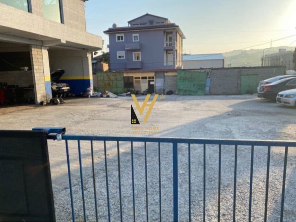 JEPET OBJEKT BIZNESI 1.500 M2 ME QIRA NE VORE 2.500 EURO 3