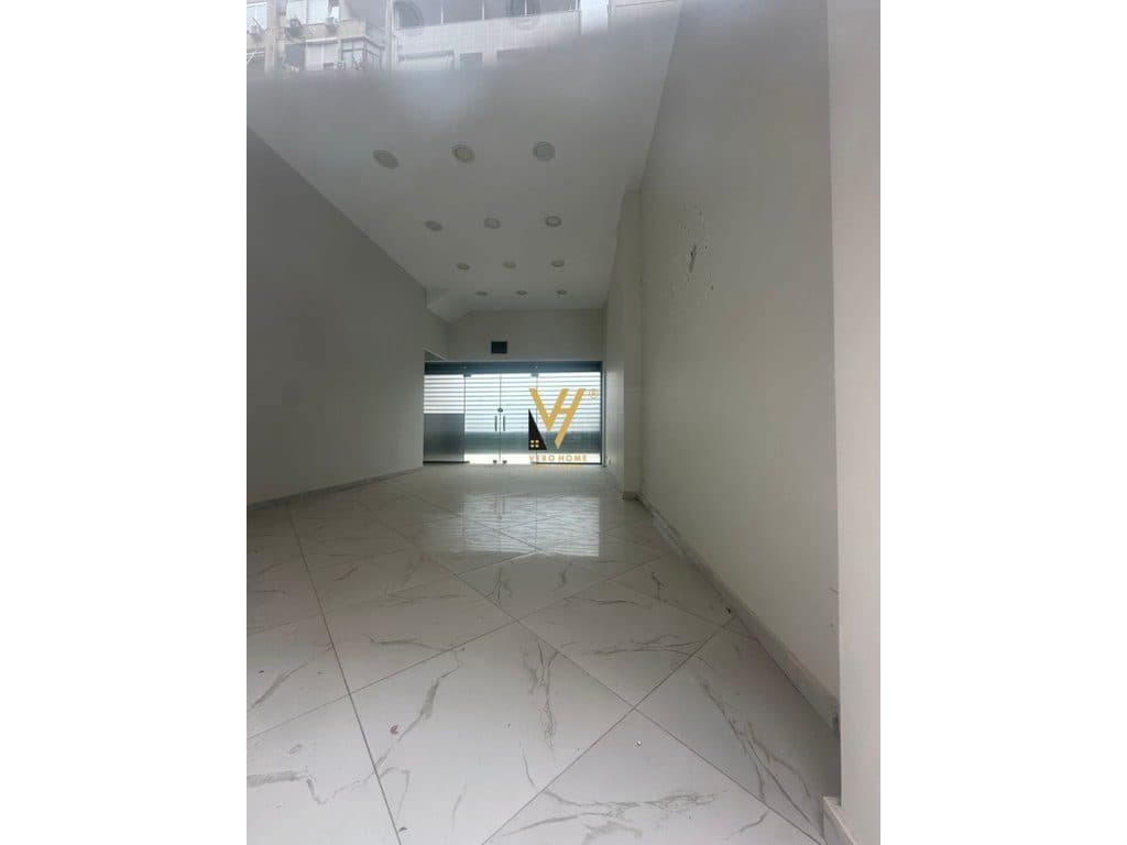JEPET AMBIENT BIZNESI 60 M2 ME QERA TE NISHARAKU 900 EURO