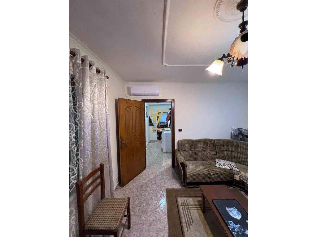 JEPET SHTEPI PRIVATE 2+1 ME QIRA TE JORDAN MISJA 400 EURO 2