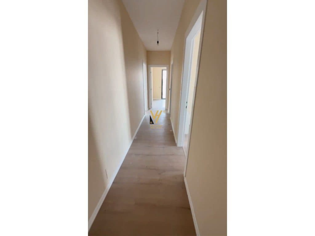 JEPET ZYRE 125 M2 ME QIRA TEK FARMACIA 10 - 840 EURO 3