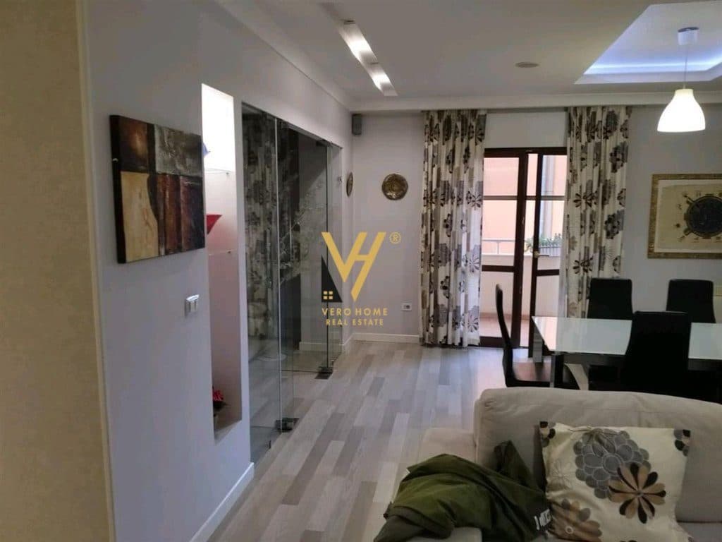JEPET APARTAMENT 3+1+BLK ME QERA TE KOMUNA E PARISIT 850 EURO 2