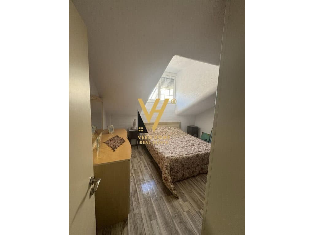 JEPET APARTAMENT 2+1+BLK ME QERA TEK STACIONI I TRENIT 800 EURO 4