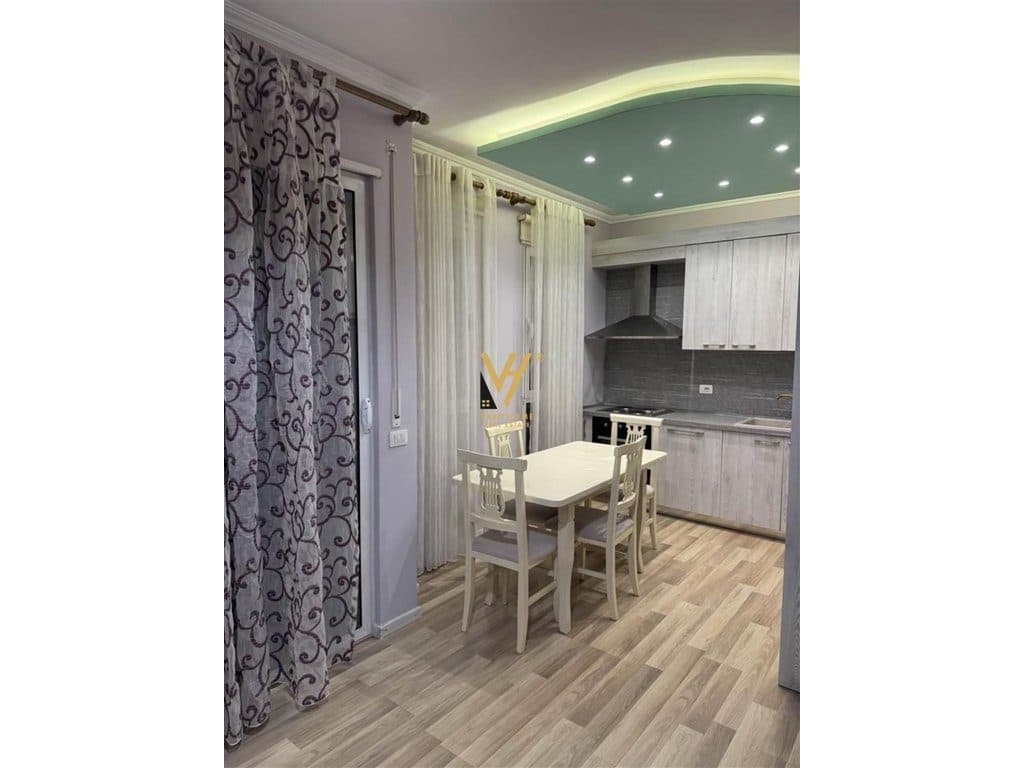 JEPET APARTAMENT 1+1+BLK ME QERA TE PAZARI I RI 650 EURO 2