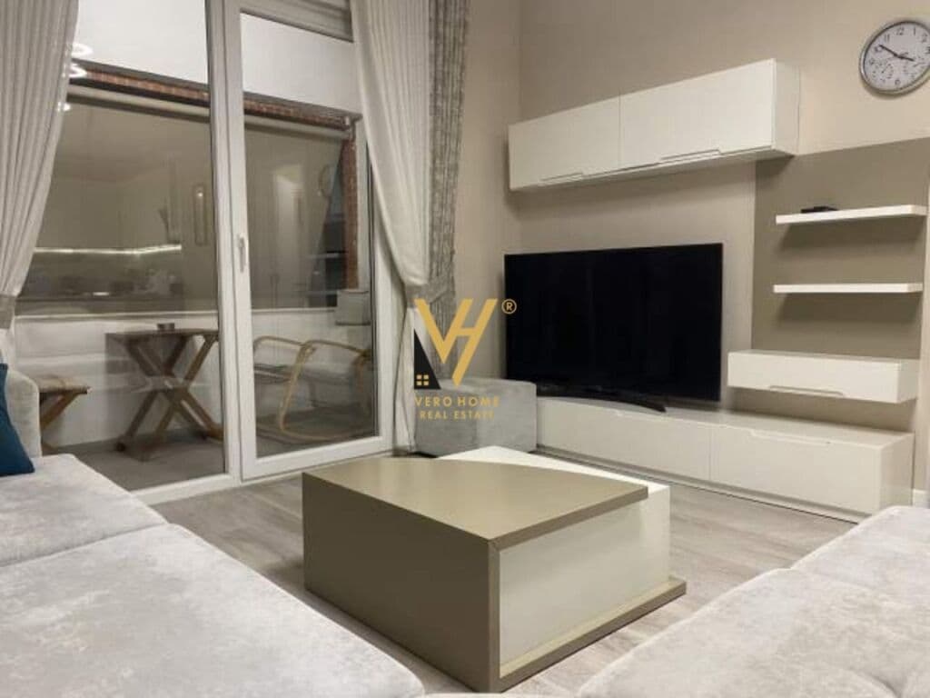 Jepet Apartament 2+1+2+ballkon me qera te Rruga Bedri Karapici 102 m2