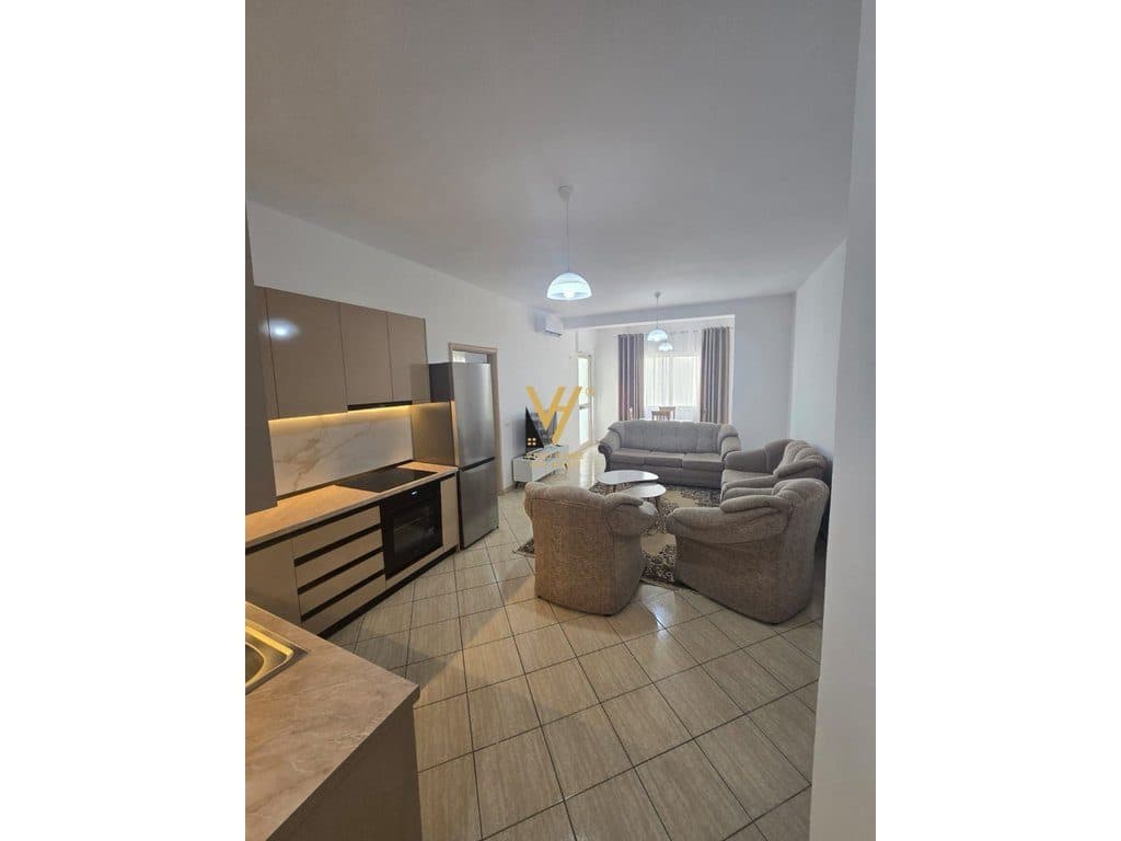 JEPET APARTAMENT 1+1 ME QERA TE KODRA E DIELLIT 500 EURO 2