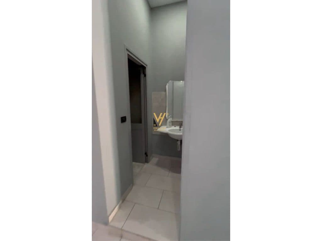 JEPET DYQAN 120 M2 ME QIRA TE RRUGA E DIBRES 50.000 LEKE 4