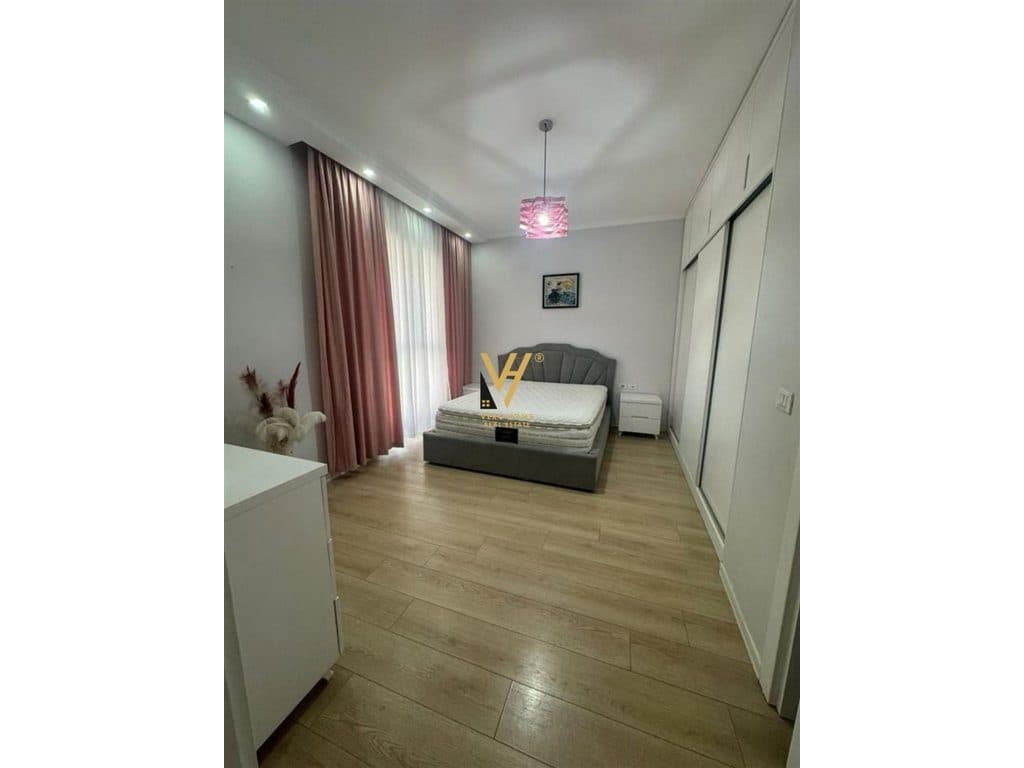 JEPET APARTAMENT 2+1+BLK ME QIRA TE CASA ITALIA 1.200 EURO 3