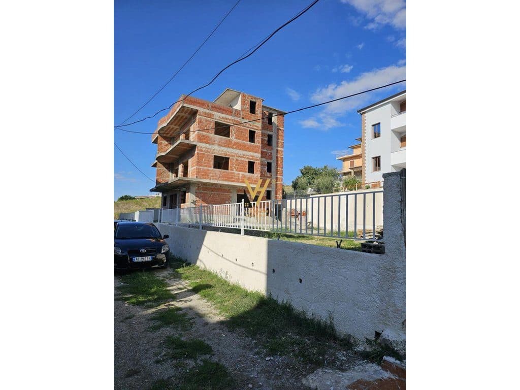 SHITET NDERTESE 4-KATESHE NE PLEPA, DURRES 260.000 EURO 4