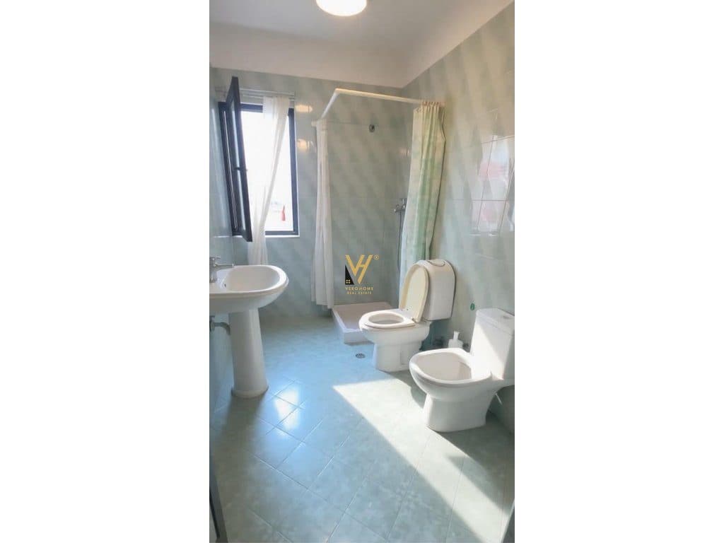 JEPET APARTAMENT 1+1+BLK ME QERA NE KINOSTUDIO 40.000 LEKE 3