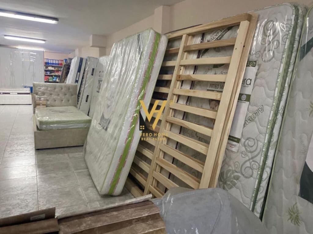 Shitet Ambient Biznesi te Rruga Dritan Hoxha 98 m2 1