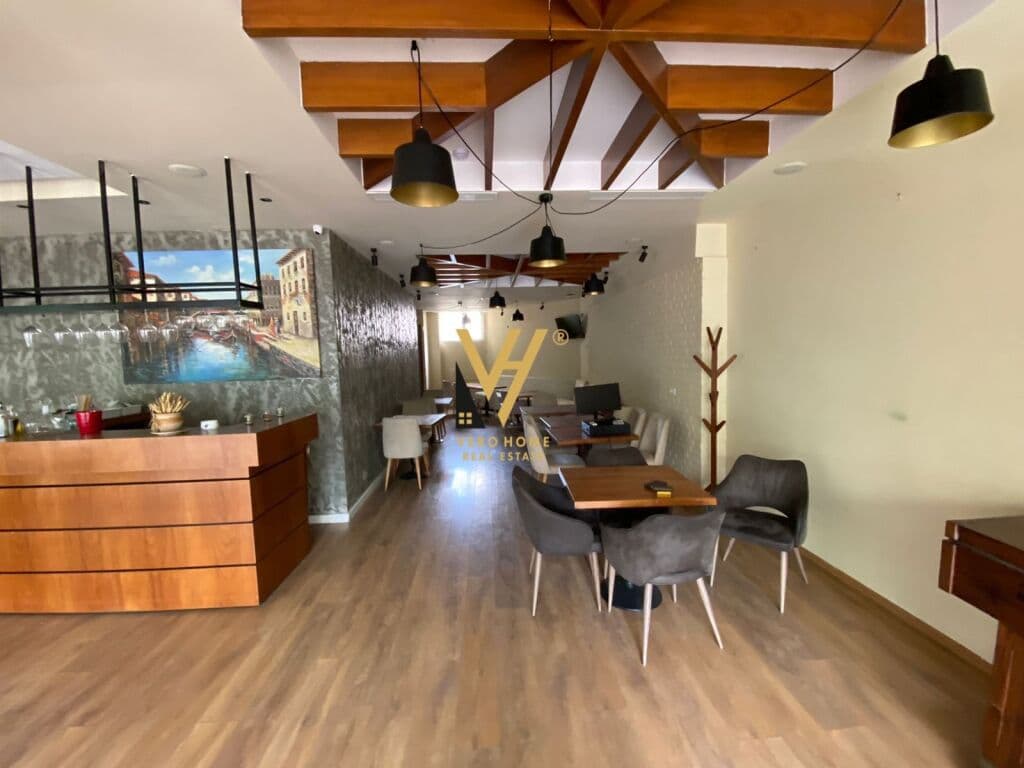 Jepet Restorant me qera te Blloku 314 m2