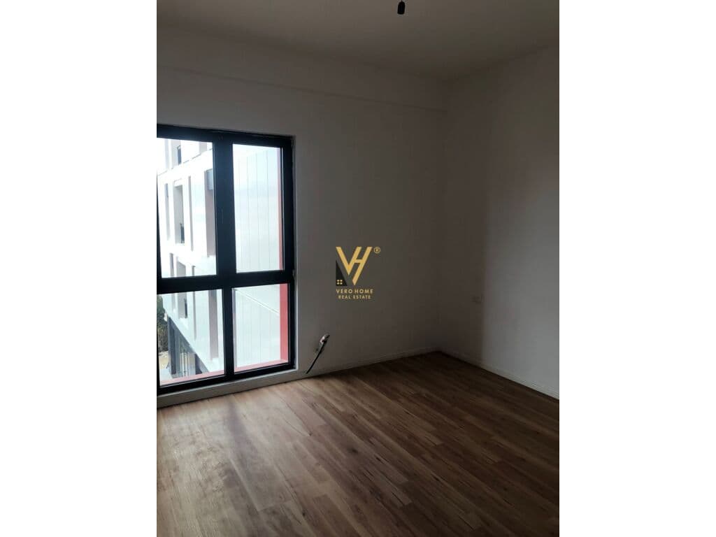 Jepet Zyre me qera te Kompleksi Arlis, Rruga e Dibres 130 m2 3