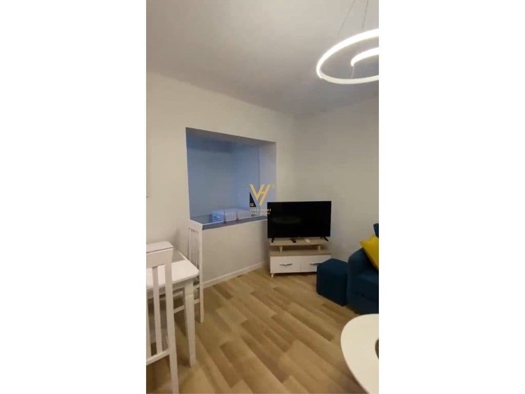JEPET APARTAMENT 1+1+BLK ME QERA NE QENDER 55.000 LEKE 3