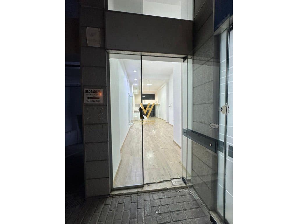 JEPET ZYRE 70 M2 ME QERA TE RRUGA HIM KOLLI 800 EURO 3