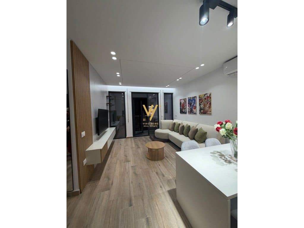 JEPET APARTAMENT 2+1 ME QERA TE SELVIA 75.000 LEKE