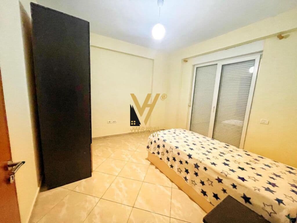 JEPET APARTAMENT 2+1+2 ME QERA TE LIQENI I THATE 550 EURO 4