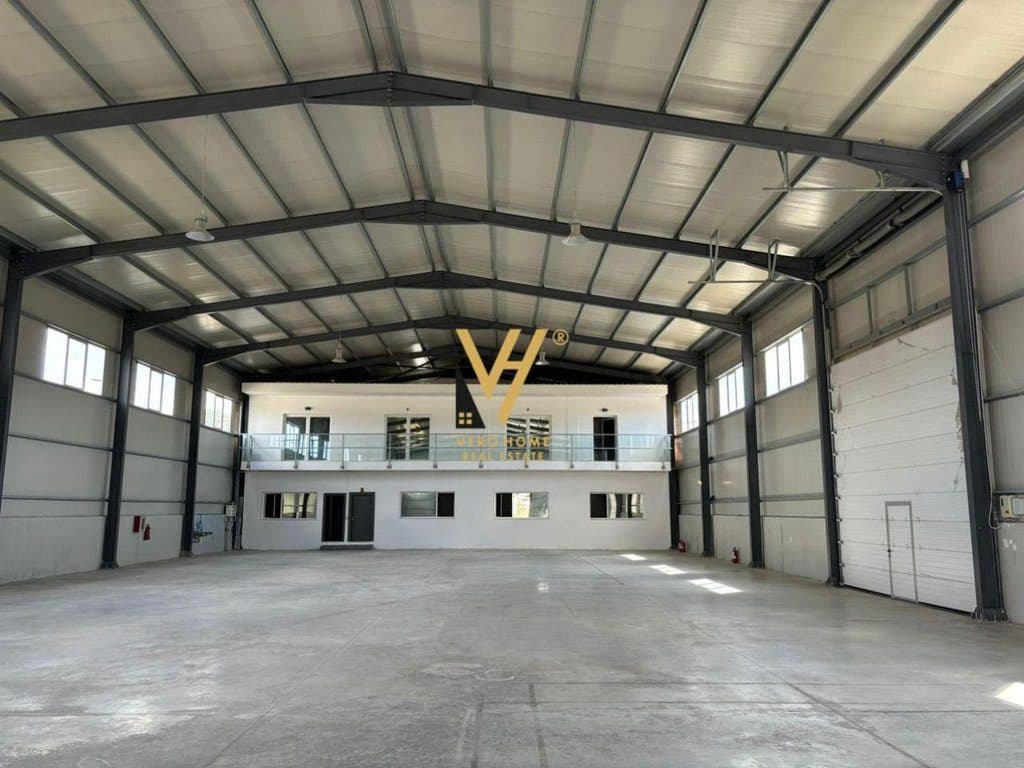 JEPET KAPANON 1.600 M2 ME QIRA NE MARIKAJ, VORE 5.500 EURO 1